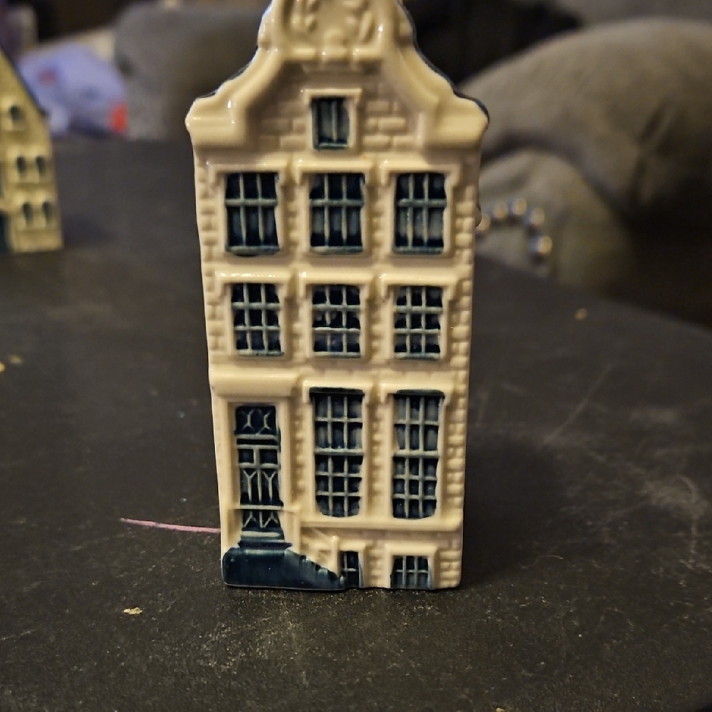 KLM Delft Ceramic House Figurine in Blue and Cream Collectable # 62